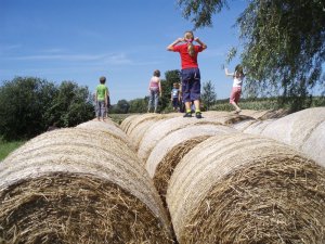 Strohhüpfburg: ungewöhnlich, aber toll